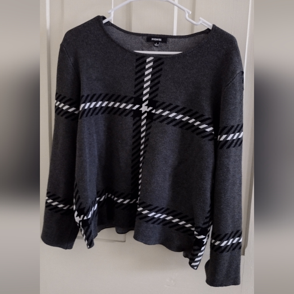 Woman's Grey, Black and White Promise Long Sleeve Sweater Size Large